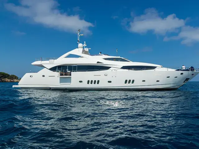 Sunseeker 34M Yacht