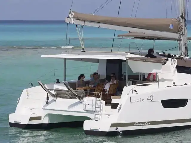 Fountaine Pajot Lucia 40