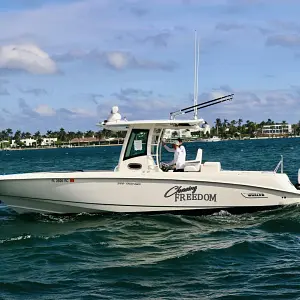 2015 Boston Whaler 320 Outrage