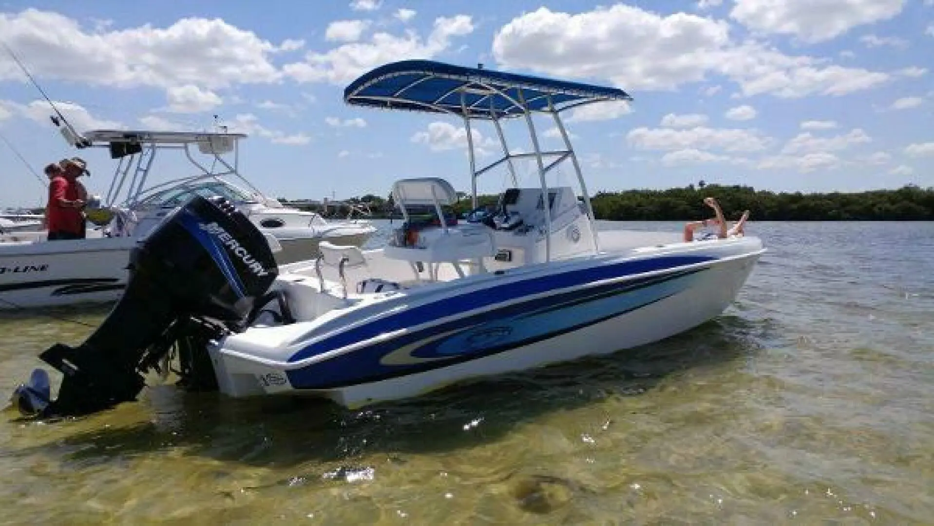 2005 Spectre 24 scs