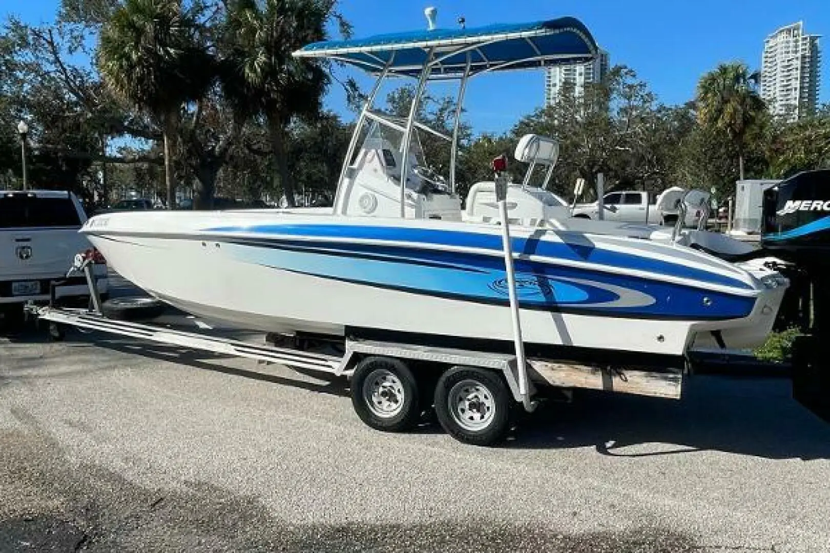 2005 Spectre 24 scs