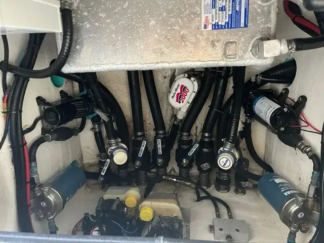 Yellowfin Center Console