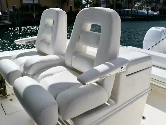 Boston Whaler 320 Outrage