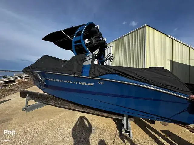 Super Air Nautique 210