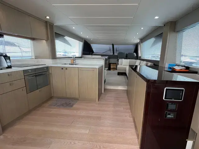 Sunseeker Manhattan 66