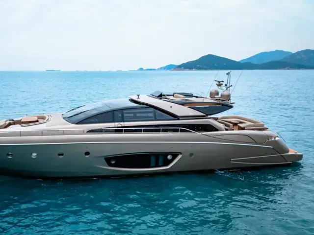 Riva 86 Domino