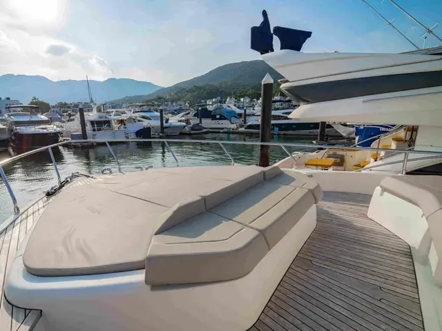 Ferretti Yachts 550