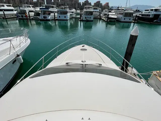 Azimut 46