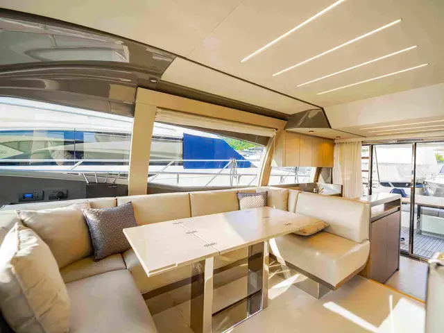 Ferretti Yachts 550