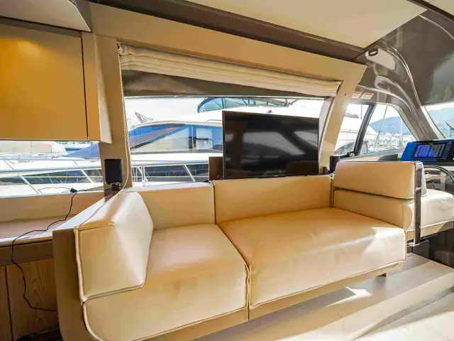 Ferretti Yachts 550