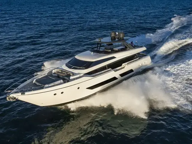 Ferretti Yachts 850