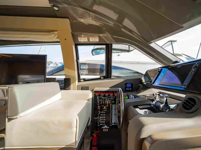 Ferretti Yachts 550