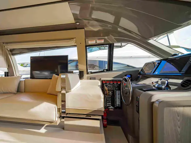 Ferretti Yachts 550