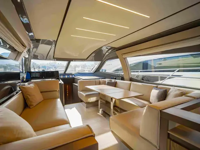 Ferretti Yachts 550