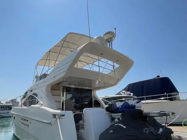 Azimut 46