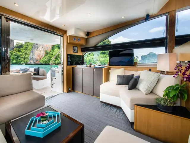 Princess Flybridge 60