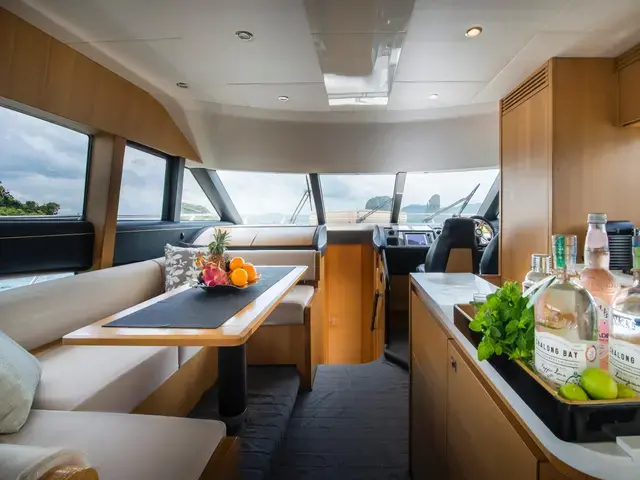 Princess Flybridge 60