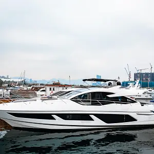 2019 Sunseeker Predator 74