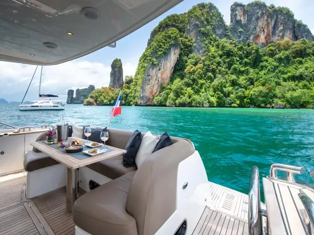 Princess Flybridge 60