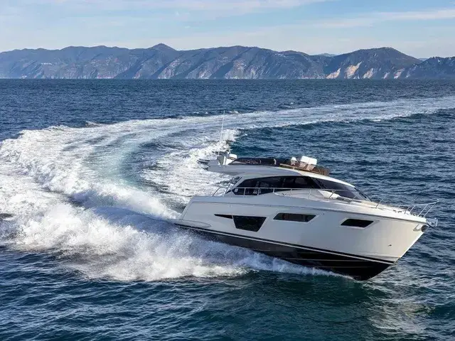 Ferretti Yachts 500