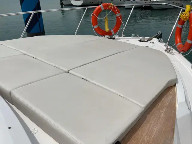 Ferretti Yachts 500