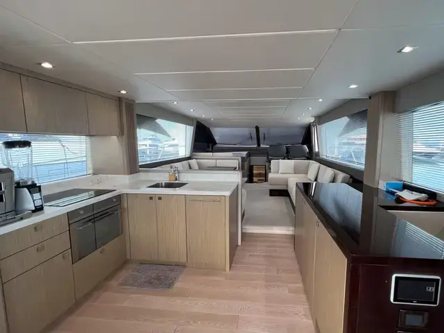 Sunseeker Manhattan 66