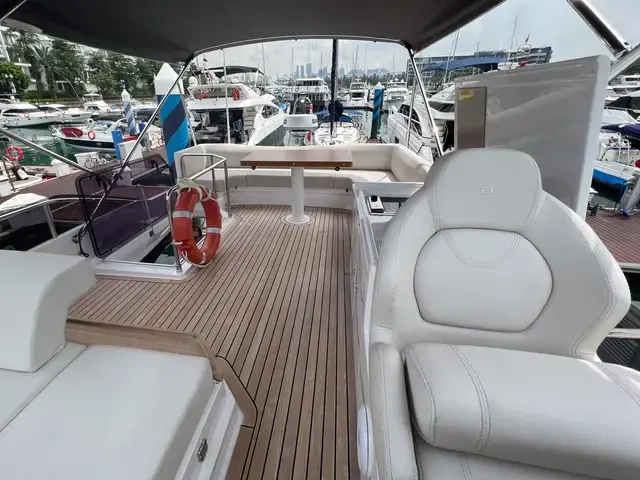 Ferretti Yachts 500