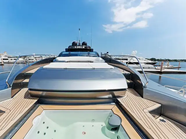 Riva 110 DOLCEVITA