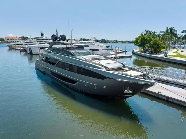 Riva 110 DOLCEVITA