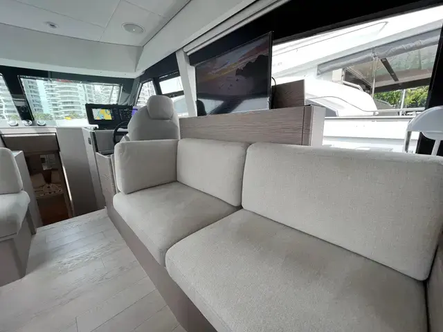 Ferretti Yachts 500