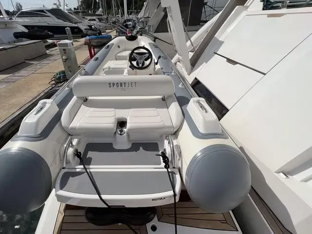 Sunseeker Manhattan 66