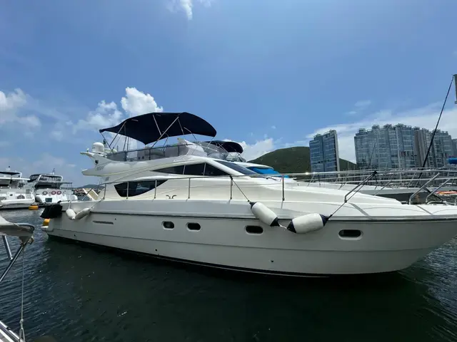 Ferretti Yachts 460