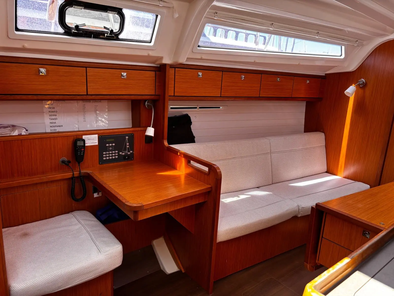 2015 Bavaria cruiser 37