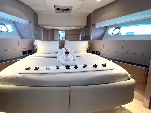 Ferretti Yachts 500