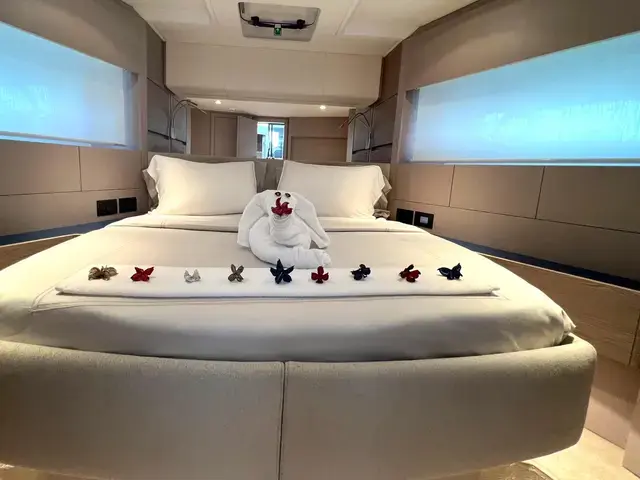 Ferretti Yachts 500