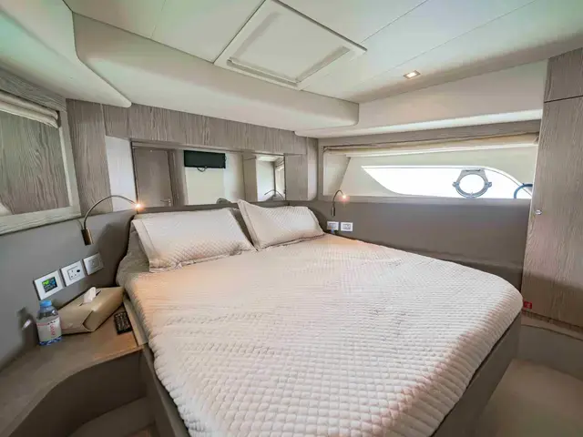 Ferretti Yachts 650