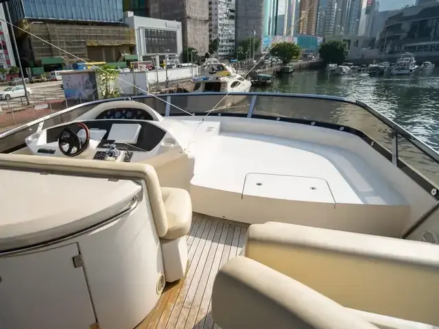 Sunseeker Predator 82