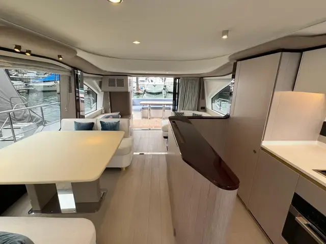 Azimut 60