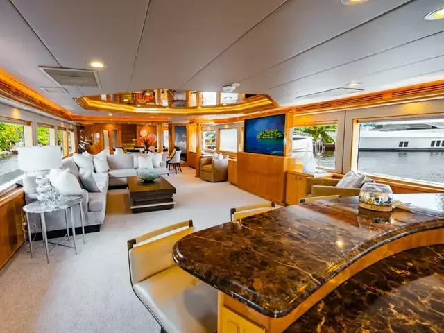 Hatteras Motor Yacht