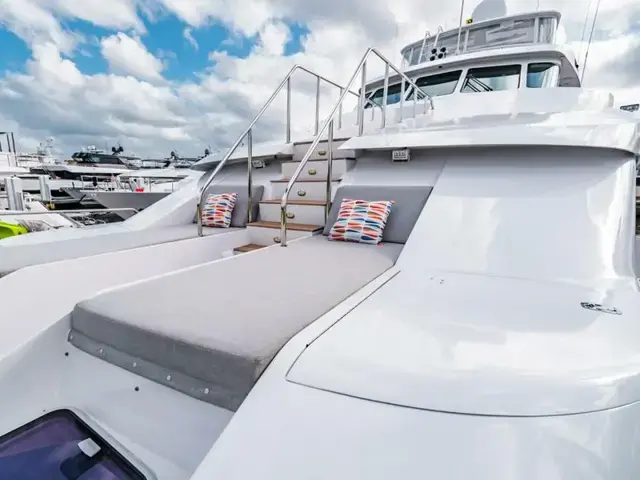 Hatteras Motor Yacht