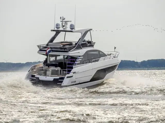 Fairline Squadron 58