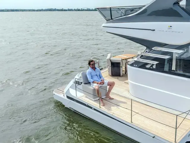 Fairline Squadron 58