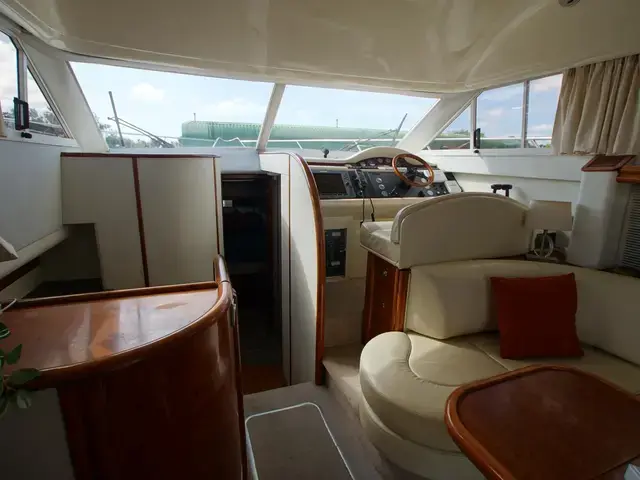 Fairline Phantom 38