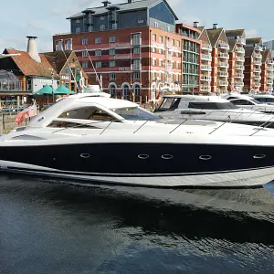 2004 Sunseeker Portofino 53