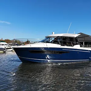 2018 Jeanneau Merry Fisher 895