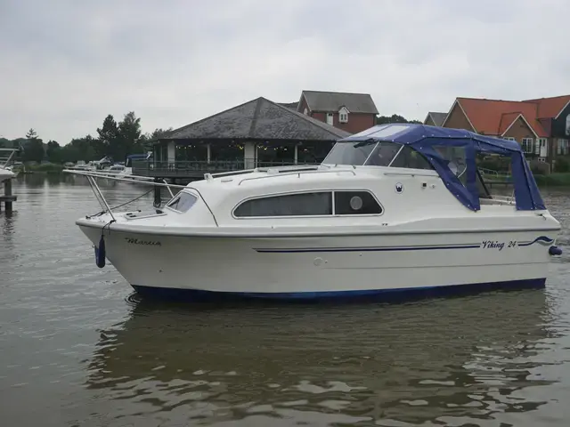 Viking 24 Cockpit Cruiser