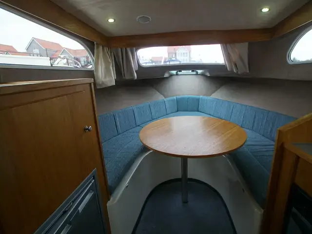 Viking 24 Cockpit Cruiser