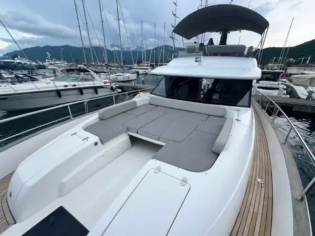 Azimut Magellano 53