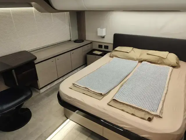 Absolute Navetta 52