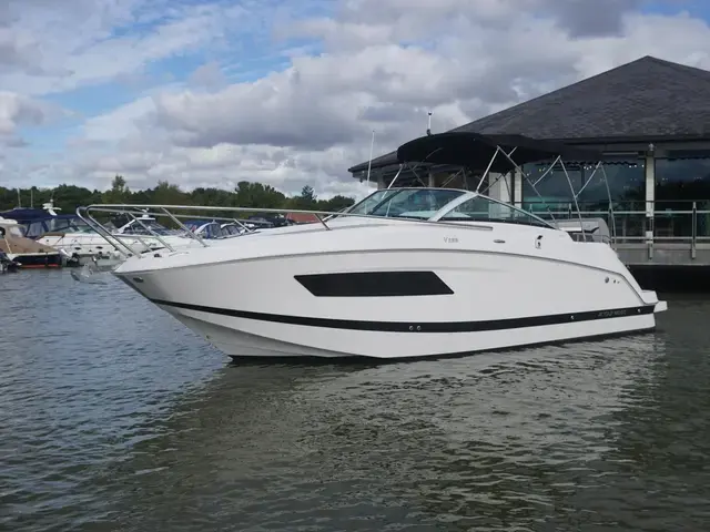 Four Winns Vista 255 for sale in United Kingdom for £59,950 (€72,617)